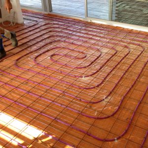 hydronic floor heating in topping screed